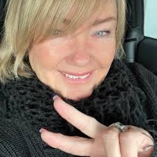 justmythoughts (@blueyedpunkin)