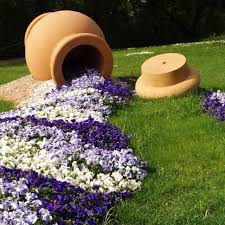 This May Be An Idea To Use Between Trees Where Bare Spots Can Be Found In The Yard Wasserspiel Garten Pflanzen Garten
