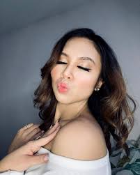 sipping the season's best 🍓🍵