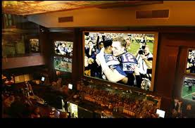 The best sports bars for boston fans cheering on the sox, pats, c's, and b's with great food and drink plus lots of tvs. The Best Places To Watch Each Pro Football Team In Boston Cbs Boston