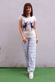 Geyik Baskili Bayan Pijama Takimi Moda Kadin Giyim Moda Stilleri