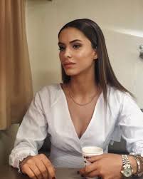 Yaşanan kavga sonrası ünlü oyuncu ayşegül çınar ve sevgilisi furkan çalıkoğlu gözaltına alındı. Aysegul Cinar Kimdir Sevgilisi Kim Boyu Kilosu Yasi Kac
