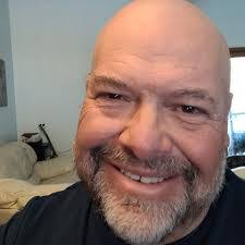 Darryl Chenoweth's Instagram, Twitter & Facebook