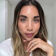 The rise of children using unsuitable skincare (some may say all skincare  is unsuitable and that children should be children.) While I personally  tend to agree with that sentiment, the truth is