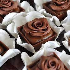 Caixa com 4 brigadeiros gourmet. 15 Modelos De Forminha De Doces Para Seu Casamento Enoivado