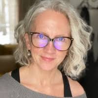 Vicki Riggs's Instagram, Twitter & Facebook