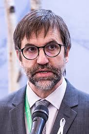 Minister of Environment and Climate Change