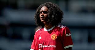 With his shaggy hair and athletic nature, tahith chong cuts an imposing figure and his move to manchester united certainly got everybody talking about the dutch youngster. 732ya6uzqde30m