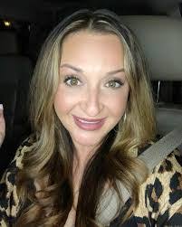 Vanessa Hatfield's Instagram, Twitter & Facebook