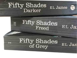 Fifty shades freed (fifty shades #3). Fifty Shades Trilogy 3 Buchsets Fifty Shades Of Grey Fifty Shades Darker Fifty Shades Freed Amazon De James E L Bucher
