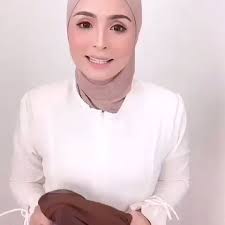 Cantik bergaya dengan clara by dhaja...