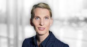 Anne Walter's Instagram, Twitter & Facebook