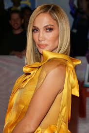 It didn't quite feel like summer to me. Jennifer Lopez S Blond Lob Haircut Popsugar Beauty
