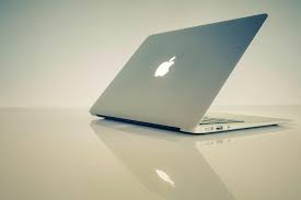 En 1976 se crearon las computadoras Apple.
