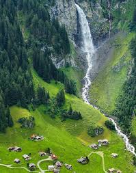 The berglistüber wasserfall is located along road 17 (between highway 2 and 3). Klausenpass Ist Ein Bekannter Pass In Der Zentralschweiz Und Verbindet Den Kanton Uri Mit Dem Kanton Glarus Landschaftsbilder Naturbilder Schone Landschaften