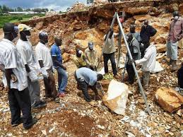 Dr momanyi, 87, succumbed at kenyatta national hospital after a long battle with diabetes. 2 Dead In Kisii As Mine Collapses Zipo Co Ke