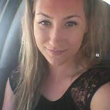 Elise Avery's Instagram, Twitter & Facebook