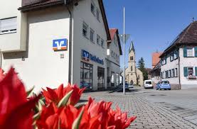 Genossenschaftsbank rund um lahr/schwarzwald mit 23 filialen und kompetenzcenter. Banken In Der Krise Auch Die Volksbank Zieht Sich Aus Der Flache Zuruck Ludwigsburg Stuttgarter Nachrichten