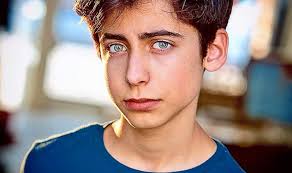 Actor Aidan Gallagher Eats Vegan Marshmallow Sandwich To Promote The Umbrella Academy Actors Hot Actors Umbrella