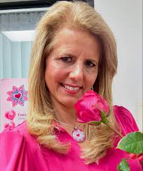 ✨This weekend's Photo Shoot with my dear friend and long-time photographer  @ceceespeutphotography. I can't believe it's been over 5 years since we did  our last branding photo shoot together for I am