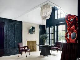 British Style Reigns Supreme In These Extravagant London Homes Architectural Digest London Mansion Black Painted Walls