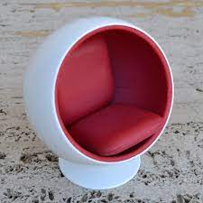The cultivature of all chair is patented. Eero Aarnio Ball Chair Miniature