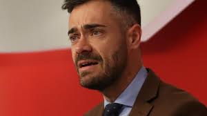 Jun 29, 2021 · juan espadas aún sostenía ayer que no hay prisa por hacer efectivo el relevo en el liderazgo del psoe andaluz a dos semanas de las primarias que plantearon una. Primarias En El Psoe De Andalucia Tormenta En El Psoe Tras Postularse Un Portavoz Del Comite Electoral Para Disputar El Liderazgo A Susana Diaz Publico