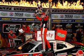 You can watch nascar race online and on time within the nascar track pass app for mobile phones. What Time Tv Channel Is 2020 Daytona 500 2 16 20 Free Live Stream Watch Nascar On Your Cell Phone Silive Com