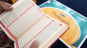 82) kun fayakun merupakan kalimat perintah allah akan terjadinya sesuatu yang dihendakinya yang menjadi ciri keistimewaan surat yasin. Keutamaan Membaca Alquran Surah Al Kahfi Pada Malam Jumat