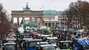 Bauern rufen zur demo im regierungsviertel auf. Sternfahrt Und Kundgebung In Berlin Tausende Landwirte Bei Trecker Demo Erwartet