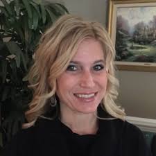 Amanda Houp's Instagram, Twitter & Facebook