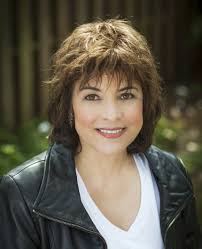 Pictures of Lisa Bronwyn Moore, Picture #256041