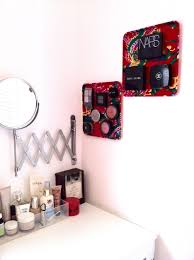 Try making this makeup holder that keeps everything you need on a daily basis at … How To Make A Magnetic Cosmetics Board 5 Steps With Pictures Instructables