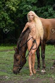 Nackte frauen mit pferden ❤️ Best adult photos at hentainudes.com