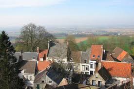 C'est officiel, cassel (nord) est le village préféré des français ! Cassel Est Une Ville Pittoresque De Flandre