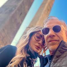 Slavlje u domu Sandre Kalinić, podelila lepe vesti: "Ja ću uvek da ti čuvam  leđa"