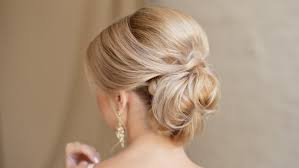 A dallas fashion blog featuring beauty & lifestyle. The Difference Between A Bun And A Chignon Explained