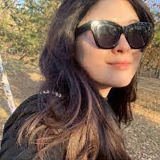 Alisha Doss's Instagram, Twitter & Facebook