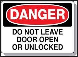 Any items left in the car are at risk, but there's an even greater danger most people may not consider. Amazon Com Peligro No Dejar Puerta Abierta O Unlocked Sign Industrial Y Cientifico