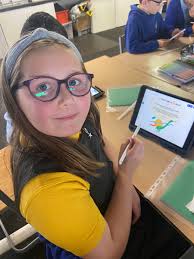 Mrs McKenna (@MrsHMckenna)