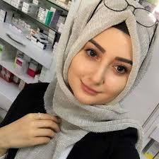 Aisha Mustafa's Instagram, Twitter & Facebook