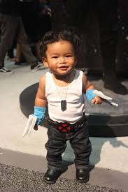 Versrh 5pcs wolverine claws cosplay costume, set of 2 claws, 2 mustaches, 1 tag necklace, safe claws props for kids party, wolverine role play dress up for kid, plastic claws toy for costumes accessory. Baby Wolverine Wolverine Costume Kids Wolverine Costume Family Halloween Costumes