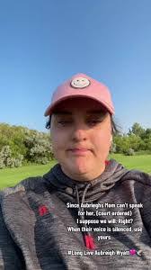 Heather Riggio's Instagram, Twitter & Facebook