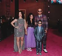 Durante la gala de los premio lo nuestro, la cantante recibió el premio a la trayectoria y fue homenajeada; Premios Lo Nuestro 2021 Camilo Gloria Trevi Wisin Y Mas Estrellas Latinas Desfilaron Por La Alfombra Magenta Rpp Noticias