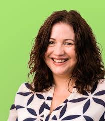 Andrea Rooney's Instagram, Twitter & Facebook