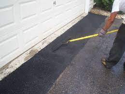Blacktop unlimited inc has been specializing in blacktop repair, blacktop sealing, asphalt & masonry of residential driveway repair to parking lots repair. Asphalt Crack Repair St Paul Professional Seal Coating Services