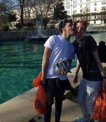 I Will Follow You Into The Dark Yungblud Piano 414 Curtidas 0 Comentarios Alex Fan Yungblud Page No Instagram Yungblud Yungbludarmy Black In 2020 Dominic Harrison Emo Pictures Robert Smith The Cure