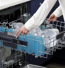 Fornisci una descrizione chiara e completa del problema e della domanda. Ge Stainless Steel Interior Dishwasher With Front Controls Gdf650ssjss Ge Appliances