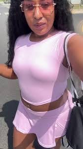 Ruth Noel's Instagram, Twitter & Facebook