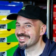 Angie Phares (@PharesOfThemAll)